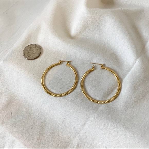 ✨ Gold Hoops - Picture 1 of 4